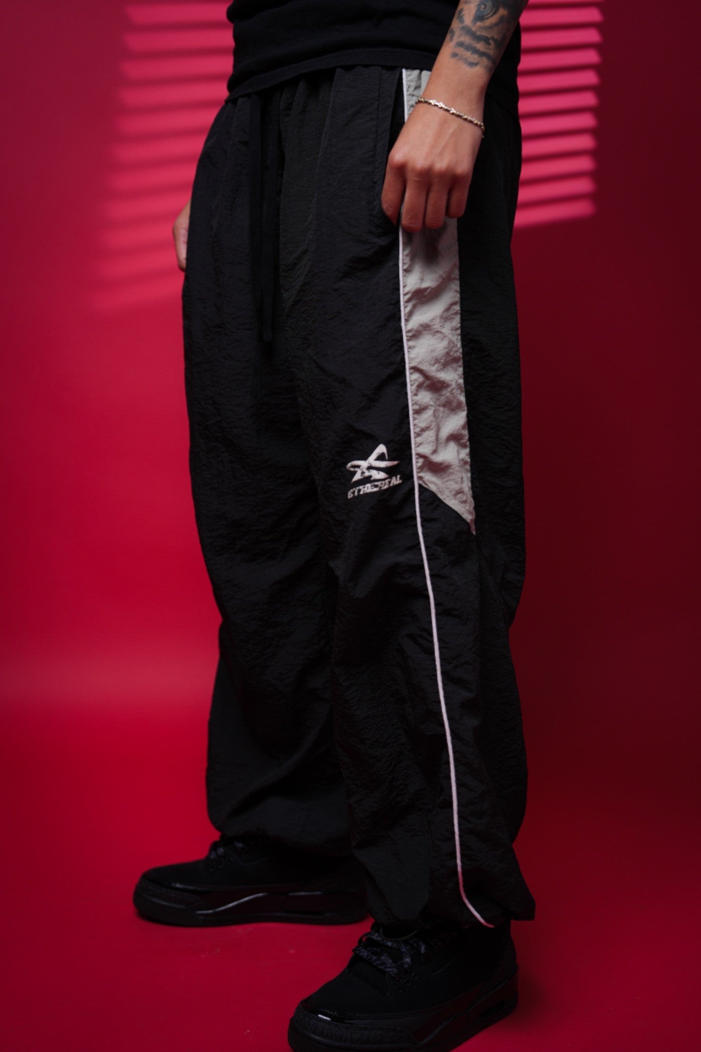 EA Nylon Sweatpants(Black)